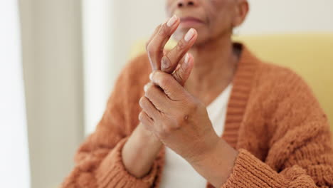 Hands,-pain-and-arthritis-with-an-elderly-woman