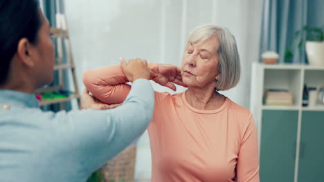 Physiotherapie,-ältere-Menschen-Oder-Frauen,-Die-Den-Ellenbogen-Strecken