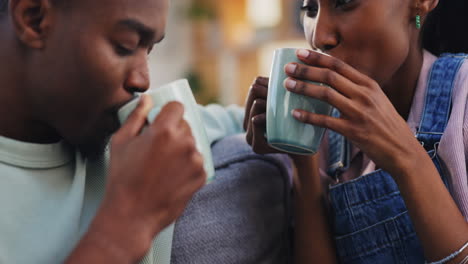 Tee,-Toast-Und-Gespräch-Mit-Einem-Schwarzen-Paar