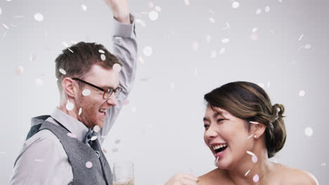Geek-Paar-Albern-Tanzende-Zeitlupen-Hochzeitsfotoautomatenserie