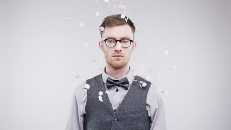 Ernsthafter-Geek-Mann-In-Zeitlupe,-Hochzeitsfotoautomaten-Serie