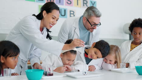 Experiment,-chemistry-and-teachers-with-children