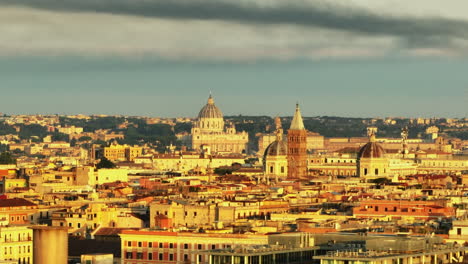 Buildings-in-historic-city-centre-and-famous-landmarks-in-city-lit-by-bright-morning-sun.-Rome,-Italy